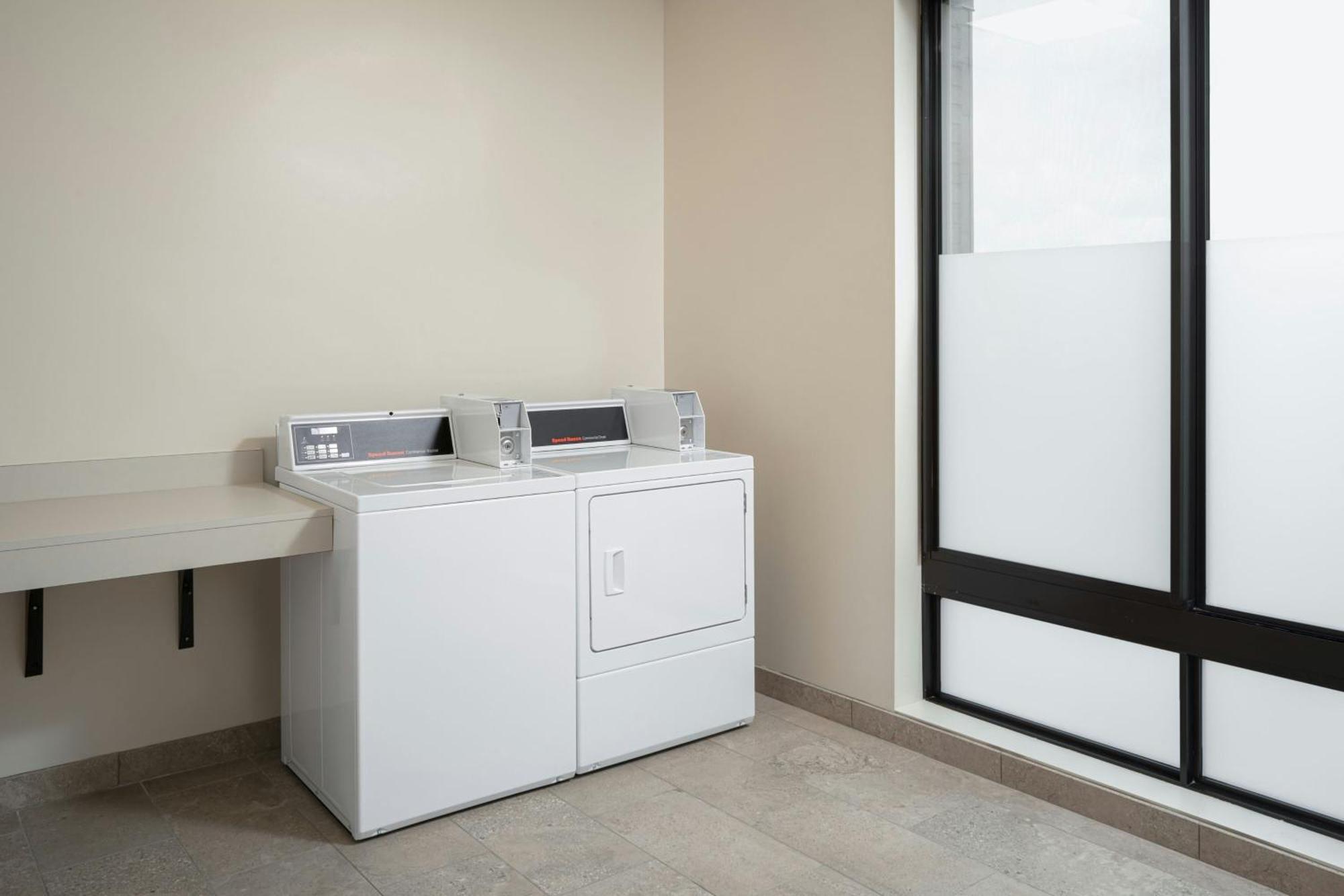 Courtyard By Marriott Cleveland Tn Hotel Екстериор снимка